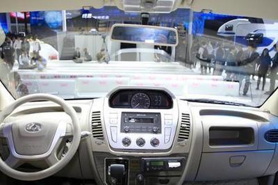 西安泛想大通汽车服务 专业汽车信息咨询服务的领航者