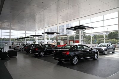 诚聘行政文员 加入汽车信息咨询服务团队